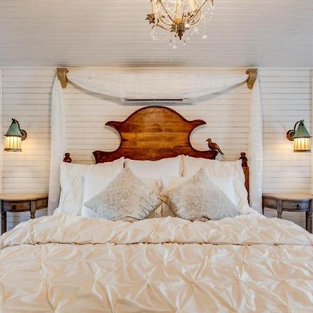 Fairytale Loft Suite 1 Bed, 1 Bath Luxury Apartment In Downtown Belmont Charlottesville Exterior photo