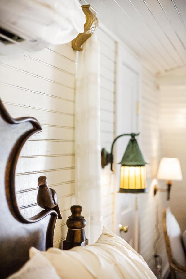Fairytale Loft Suite 1 Bed, 1 Bath Luxury Apartment In Downtown Belmont Charlottesville Exterior photo